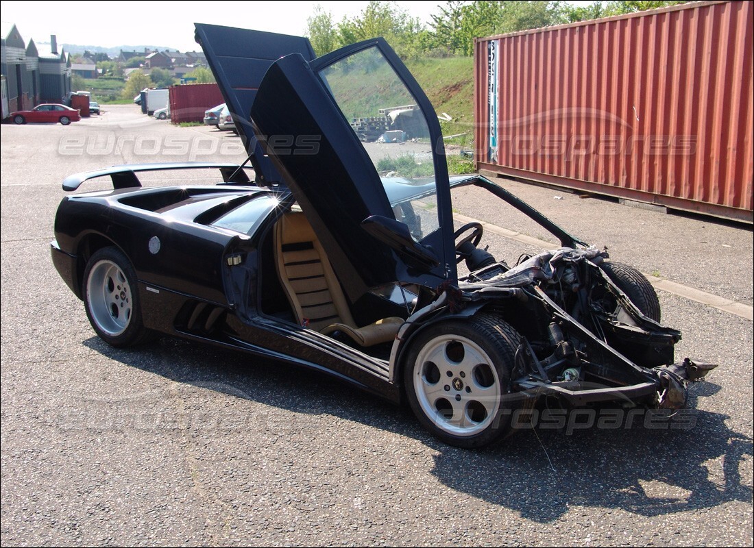 Lamborghini Diablo SE30 (1995) with 28,485 Kilometers, being prepared for breaking #9