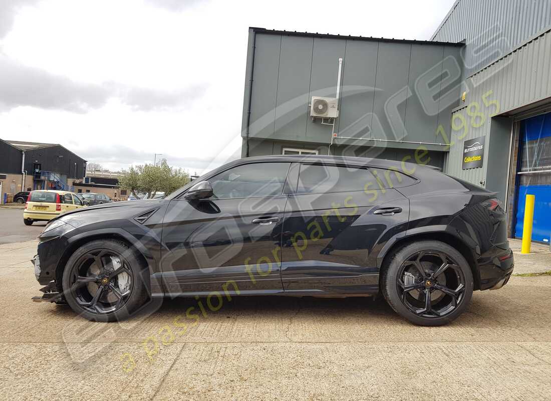 Lamborghini Urus (2020) with 16,266 Miles, being prepared for breaking #2