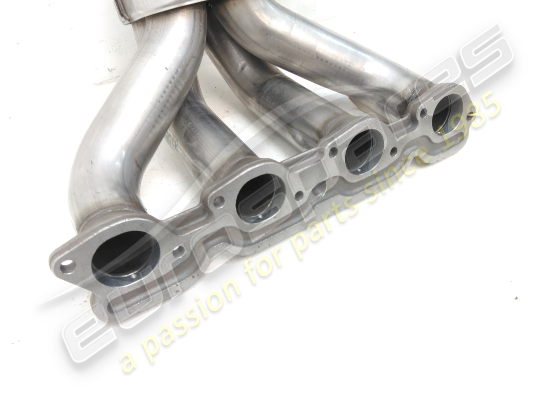 new ferrari rh exhaust manifold complete. part number 264390 (2)