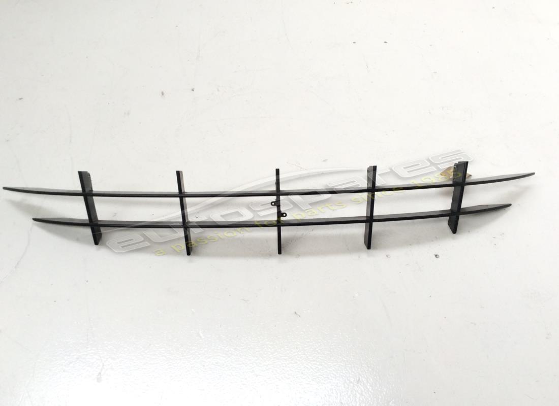 used ferrari bumper grille. part number 84133400 (1)