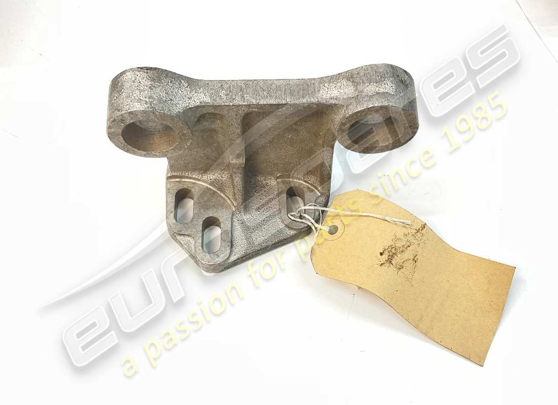 new ferrari air con lower bracket. part number 108056 (3)