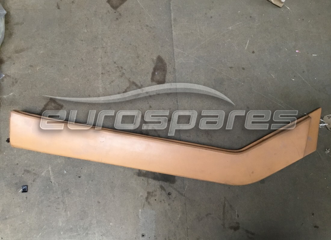 USED Ferrari RH DOOR PANEL IN CREAM VM4208 . PART NUMBER 63626405 (1)