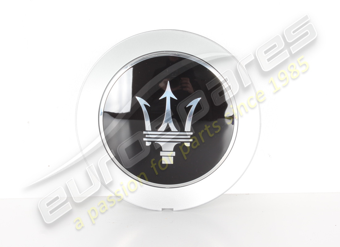 new maserati wheel cap emblem. part number 670013626 (1)