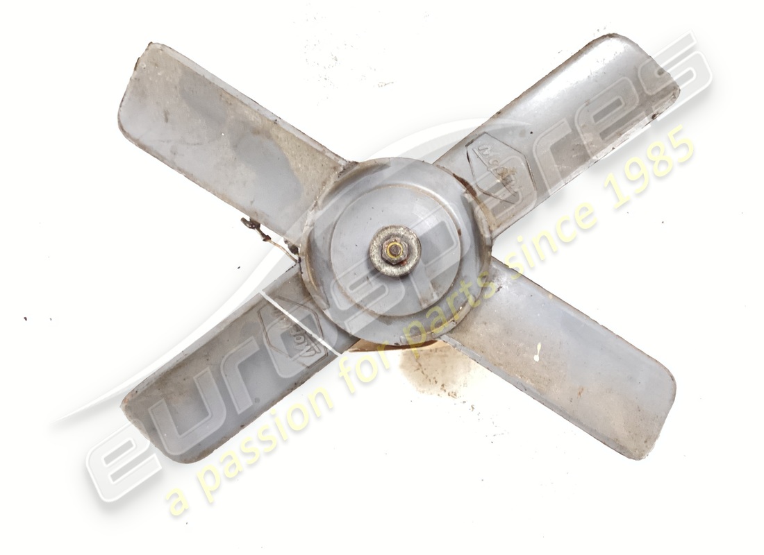 used ferrari fan motor + blade assembly. part number 109826a (1)