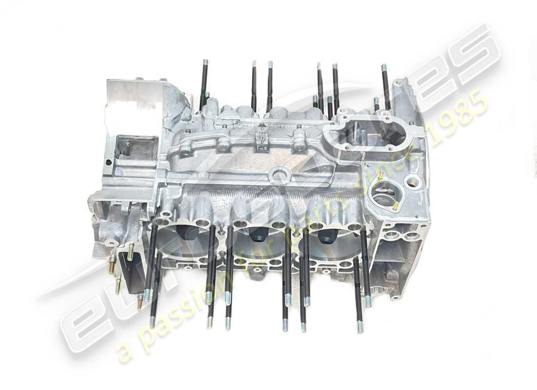 new porsche crankcase - complete - also use:. part number 99310100510 (1)