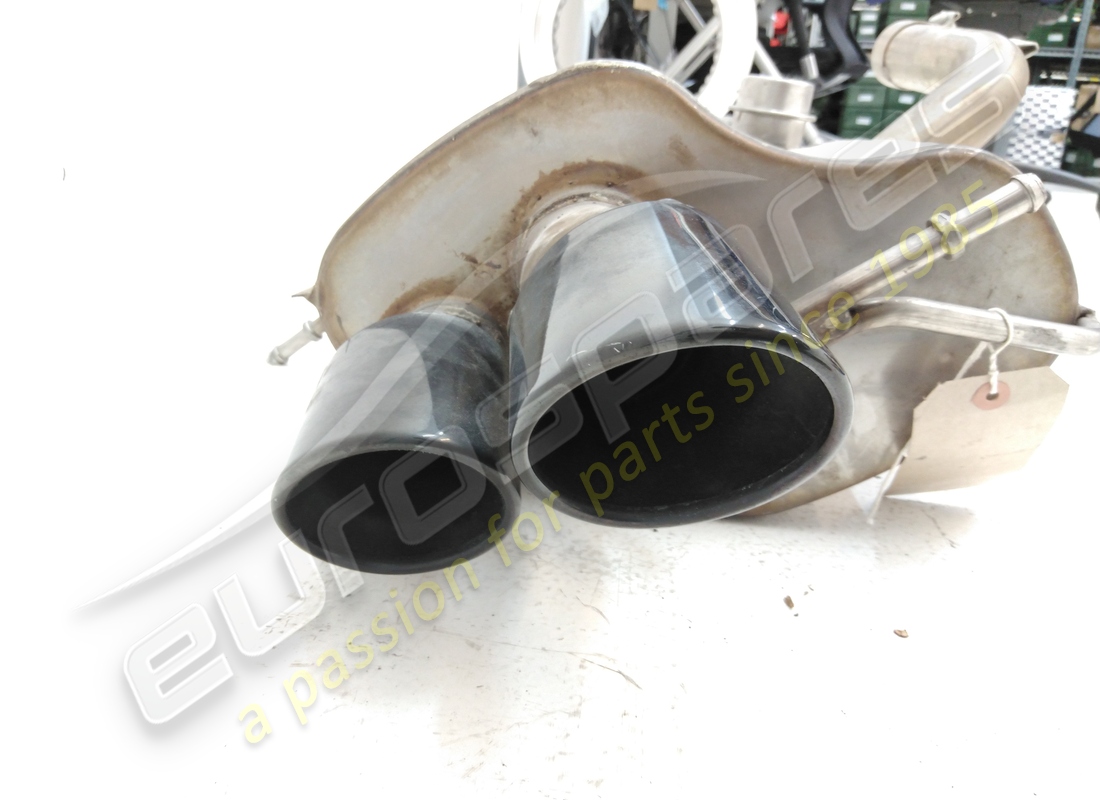 new maserati silenziatore post sx codino. part number 257204 (2)