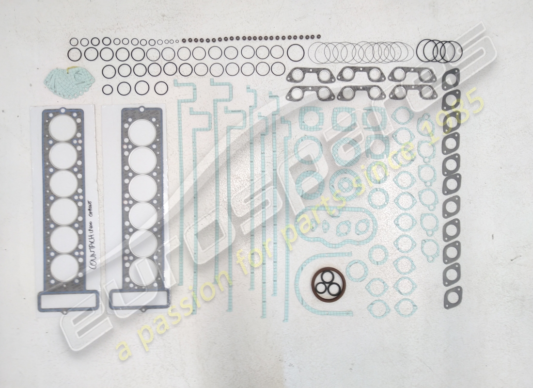 new eurospares engine gasket kit. part number 001526488 (1)