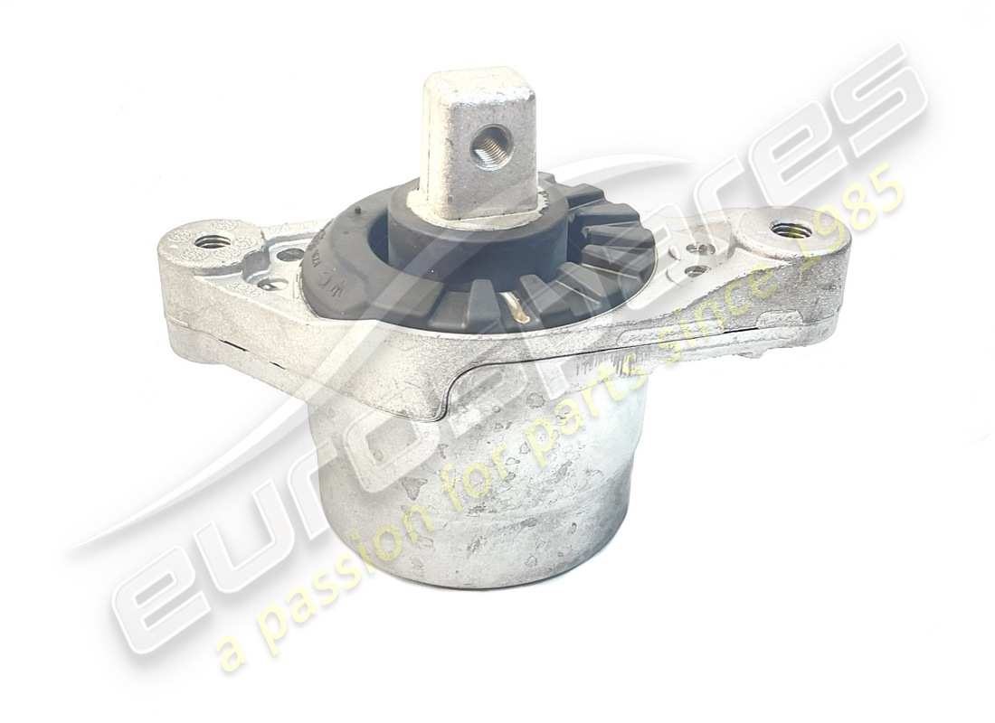 NEW Maserati RUBBER - RH ENGINE MOUNTING . PART NUMBER 670004871 (1)