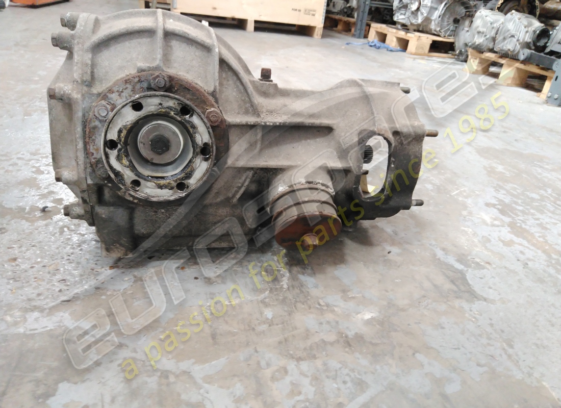 used ferrari differential complete r12/39. part number 120208 (2)