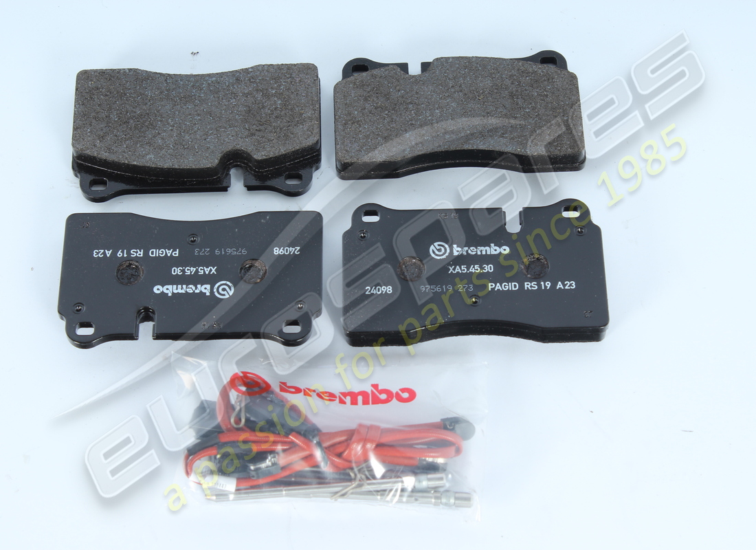 new ferrari ccm rear brake pads set. part number 70002017 (1)