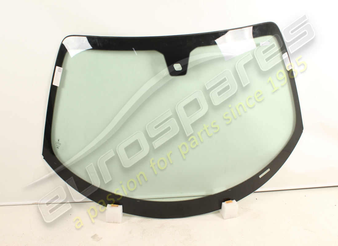 new ferrari windscreen 458 italia -athermic version- -includes radio antenna-. part number 83465700 (1)