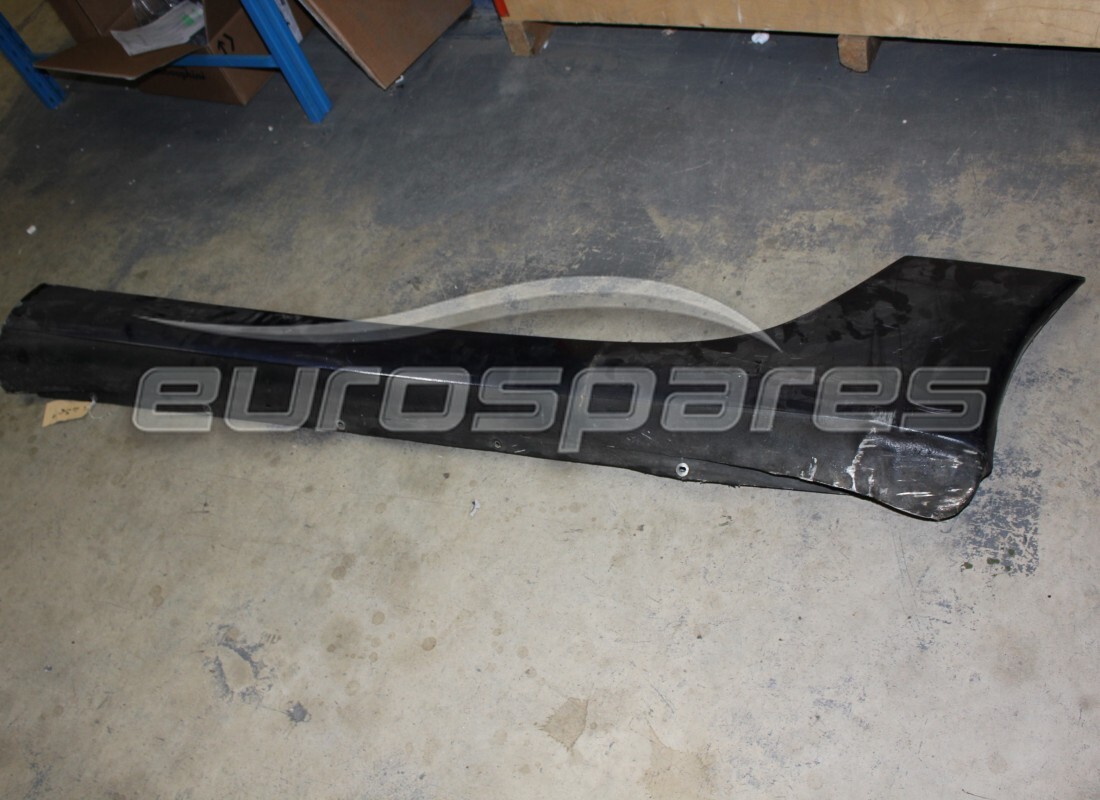 used ferrari rh sill cover panel. part number 65558800 (1)