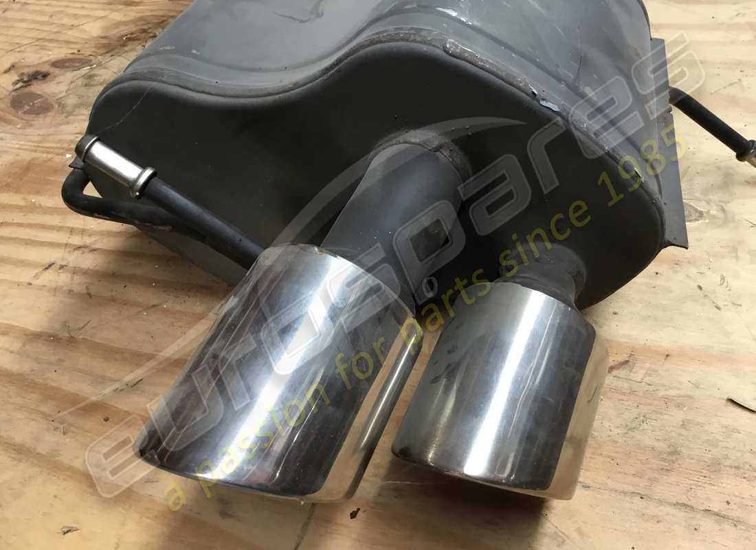 used maserati rh rear silencer. part number 237723 (2)