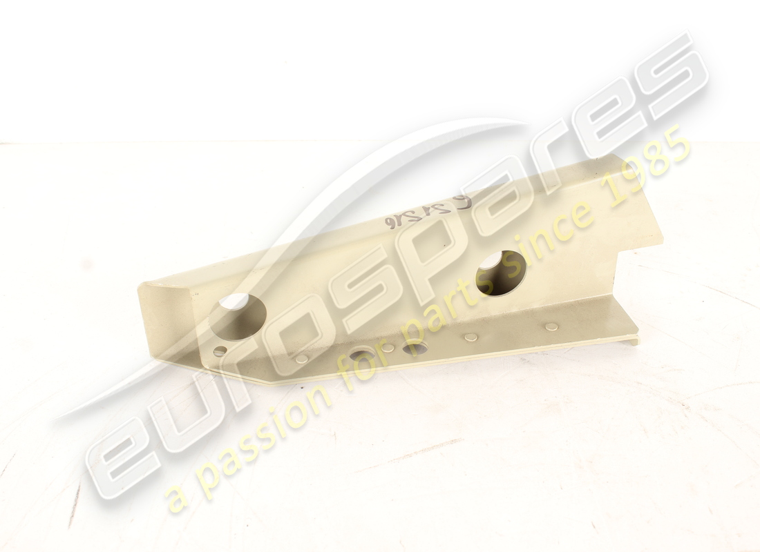 new ferrari rh side bracket. part number 68027011 (1)