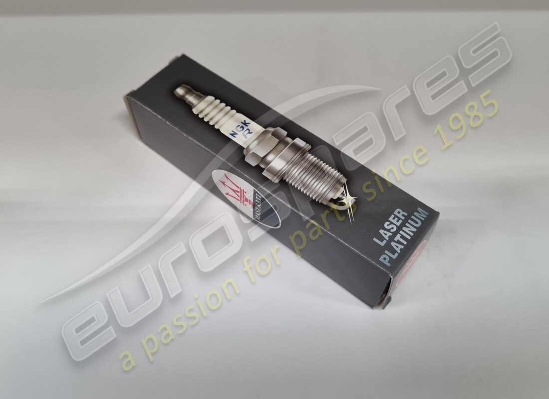 new maserati spark plug (ngk). part number 310235 (1)