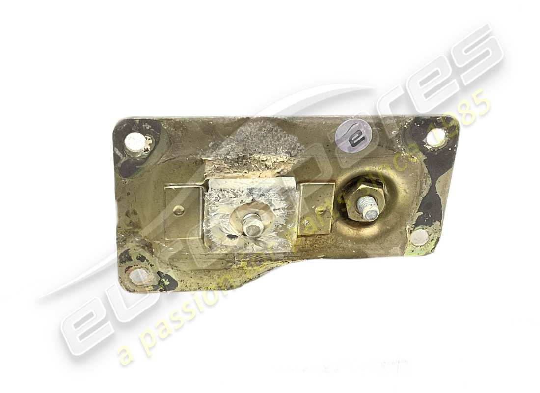 used ferrari lh lock. part number 63789600 (1)