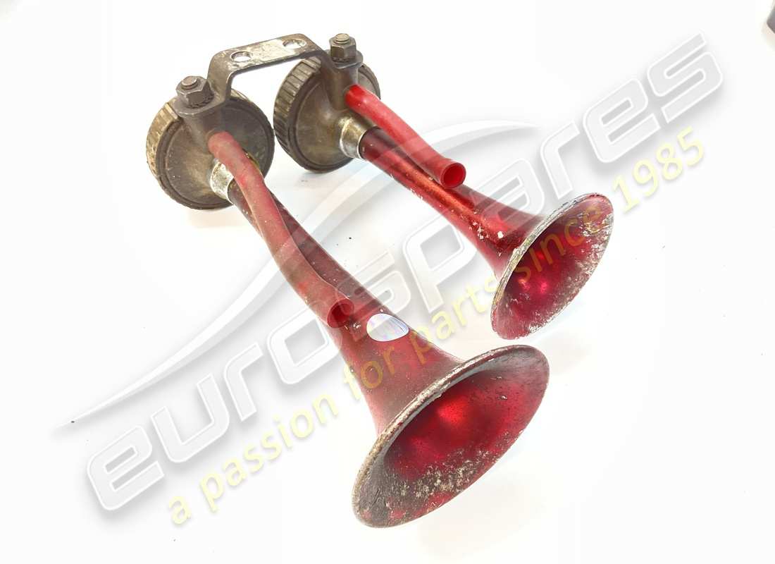 used lamborghini horn. part number 005935553 (1)