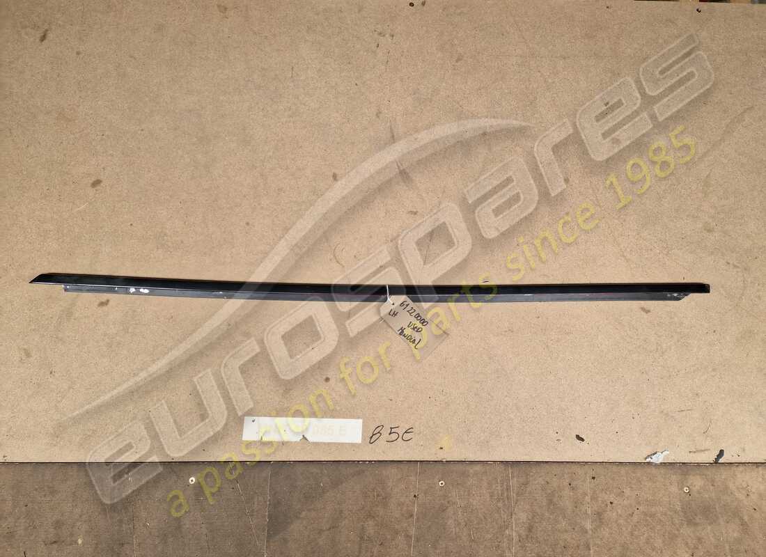 used ferrari lh door moulding. part number 61220000 (1)