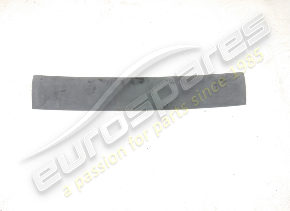 new ferrari rear spoiler. part number 62400000 (1)