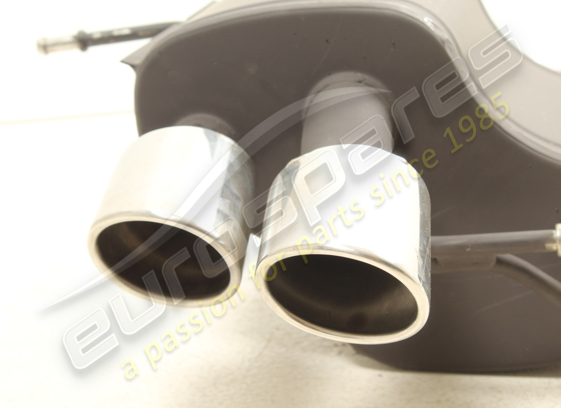 new maserati lh rear silencer. part number 237724 (2)