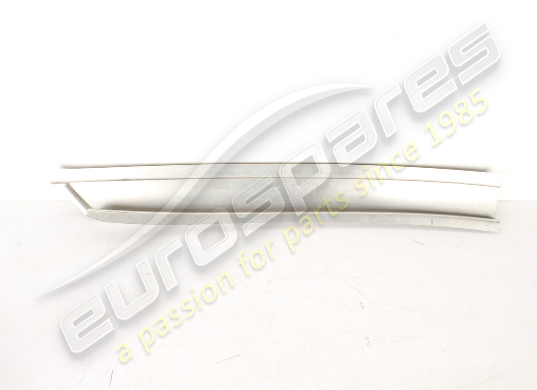 new ferrari rh pillar shield. part number 68042311 (2)