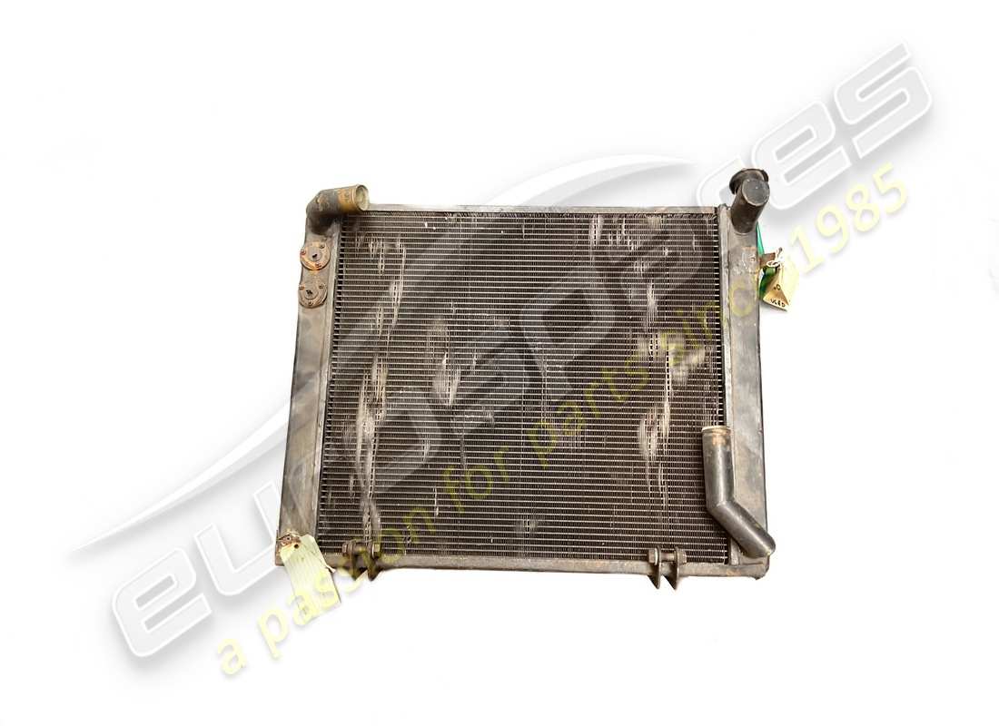 used maserati water radiator (alternative 65747). part number 115cr65608 (1)