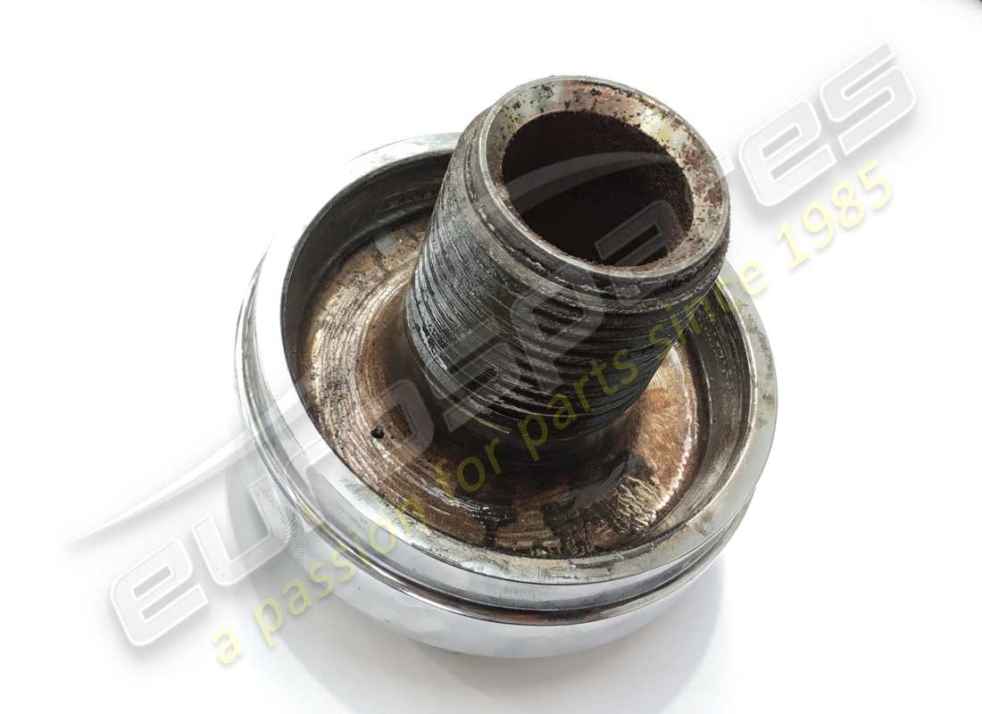 used ferrari rh hub nut. part number 125730 (3)