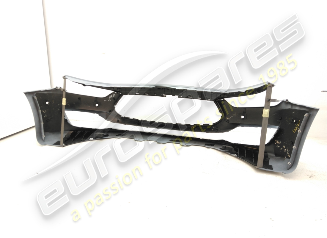 new maserati front bumper. part number 673008185 (2)