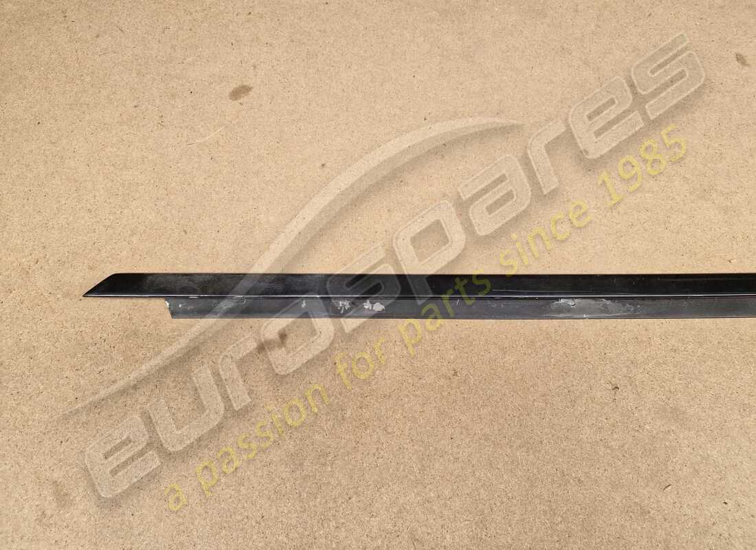 used ferrari lh door moulding. part number 61220000 (2)