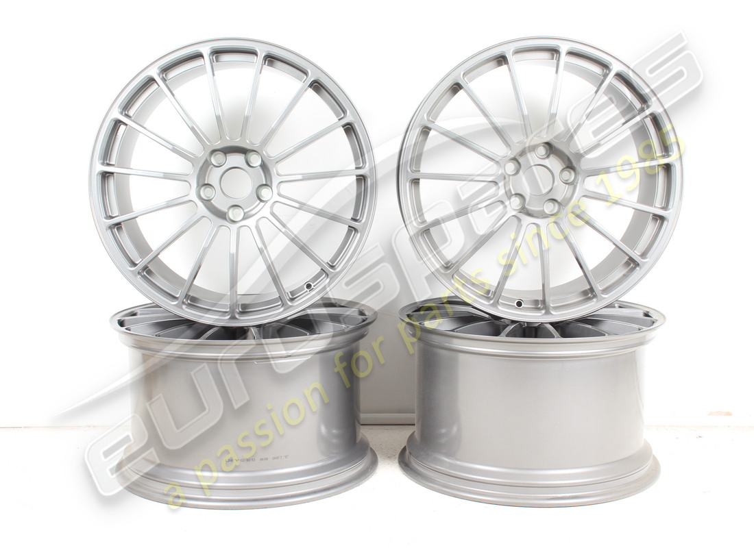 NEW Lamborghini SUPERLEGGERA WHEELS SET . PART NUMBER 40060102ALK (1)