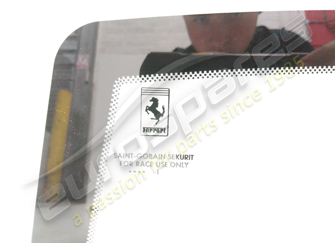 new ferrari rear screen. part number 83545500 (2)