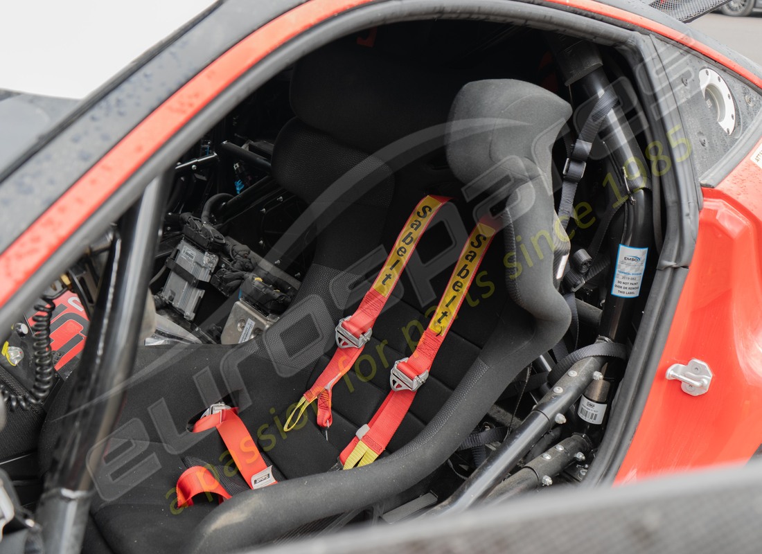 ferrari 488 challenge with 3900km, being prepared for dismantling #12