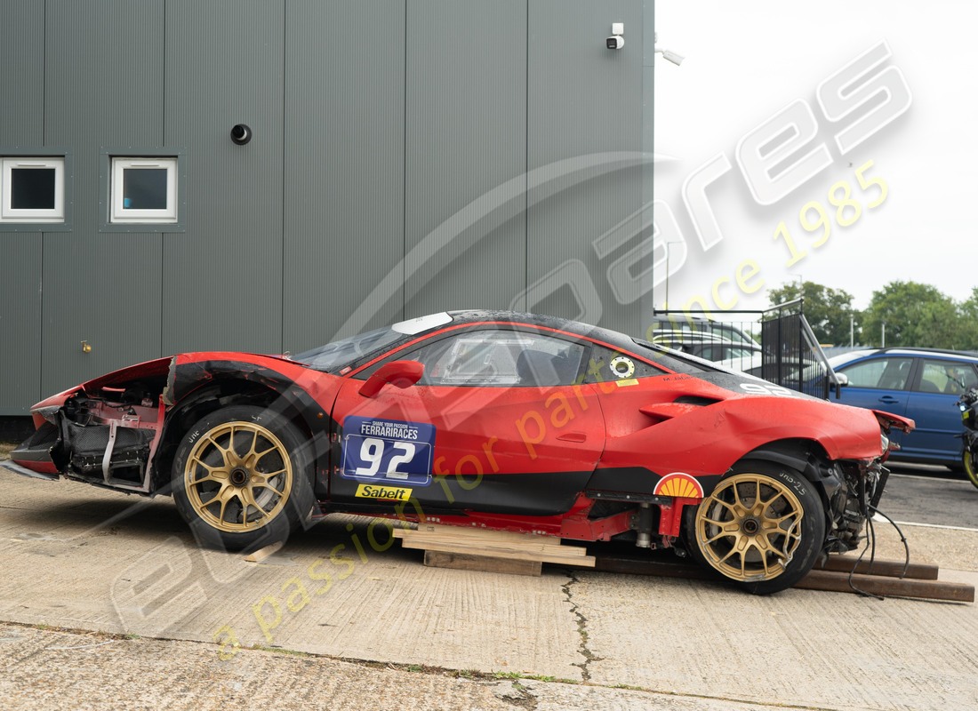 ferrari 488 challenge with 3900km, being prepared for dismantling #2