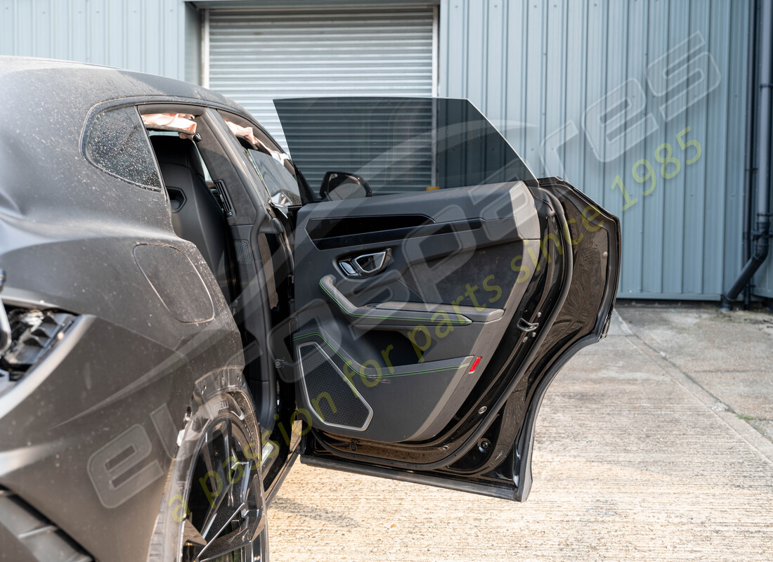 lamborghini urus (2022) with 11402, being prepared for dismantling #16