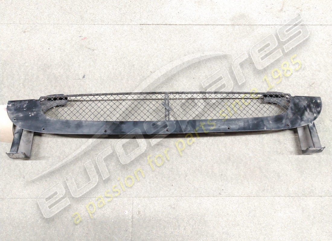 USED Ferrari UPPER GRILL . PART NUMBER 68099000 (1)