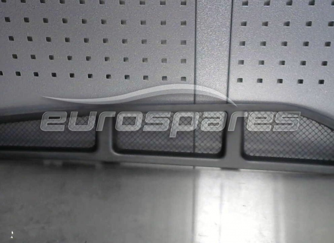 used ferrari lh grill. part number 68581500 (1)