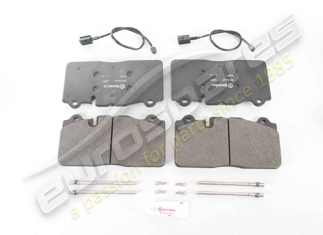 new ferrari front brake pad set 430chall. part number 70001484 (1)