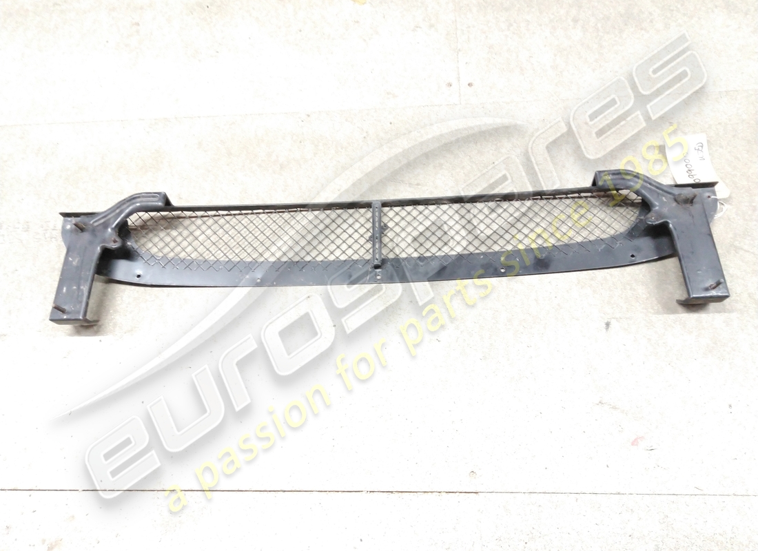 used ferrari upper grill. part number 68099000 (2)