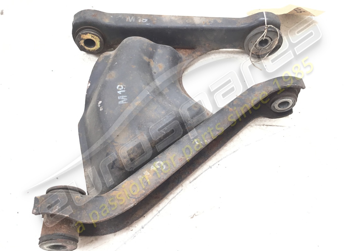 used ferrari rh upper rear suspension lever. part number 104423 (3)