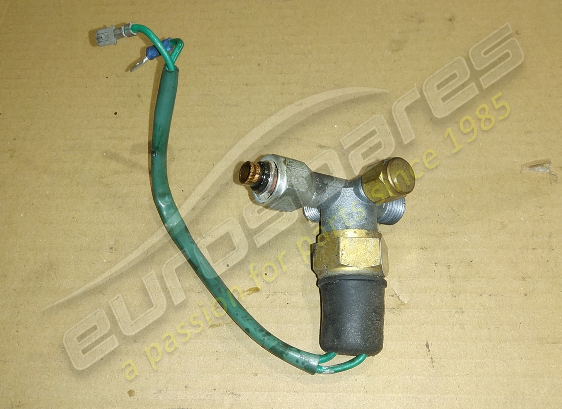 USED Ferrari PRESSURE STAT . PART NUMBER 106646 (1)