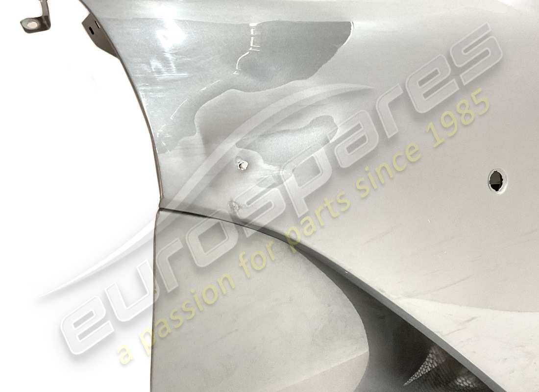 damaged ferrari complete rh front fender. part number 88189611 (3)