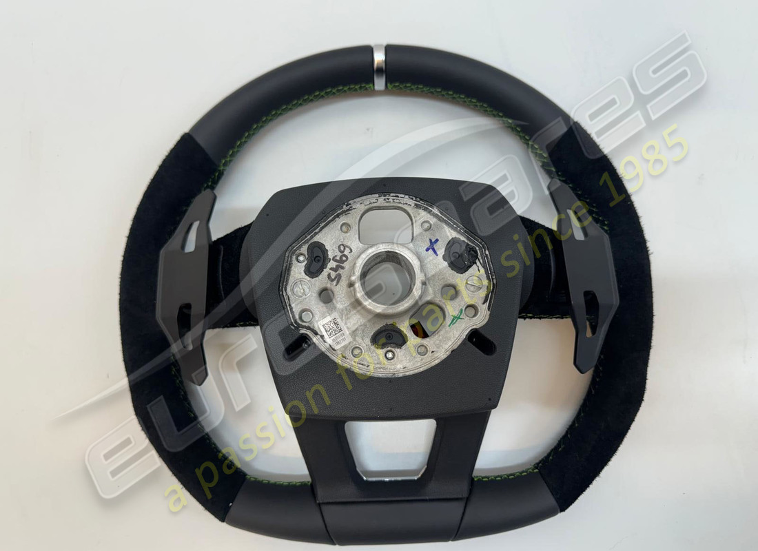 new lamborghini steering wheel. part number 4ml419091n (2)