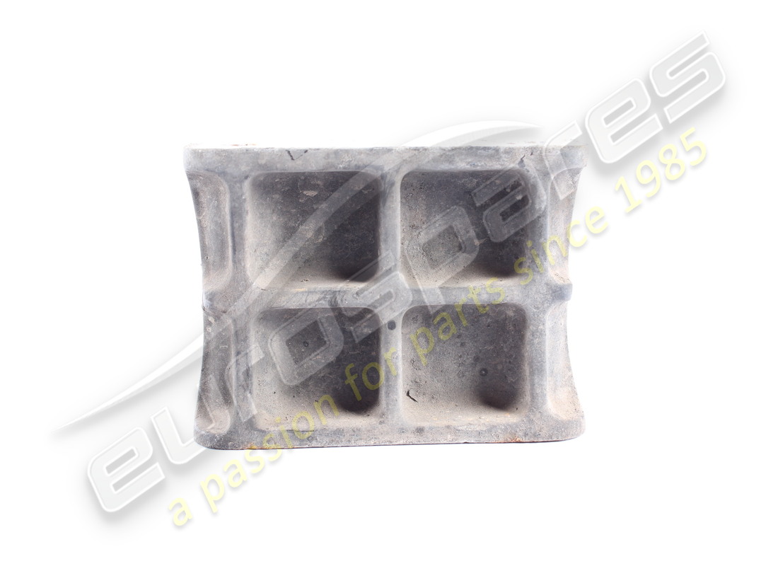 used ferrari spacer block. part number 158048 (2)