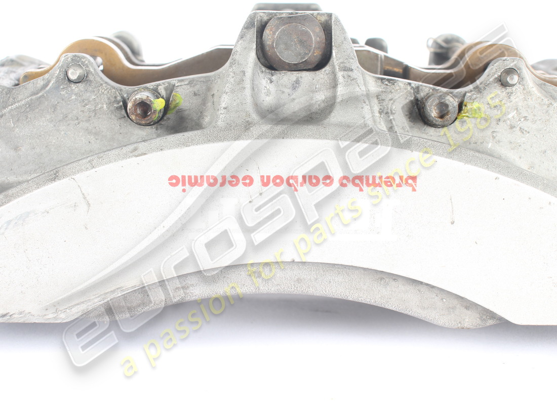 used ferrari front rh caliper with pads. part number 267002 (2)