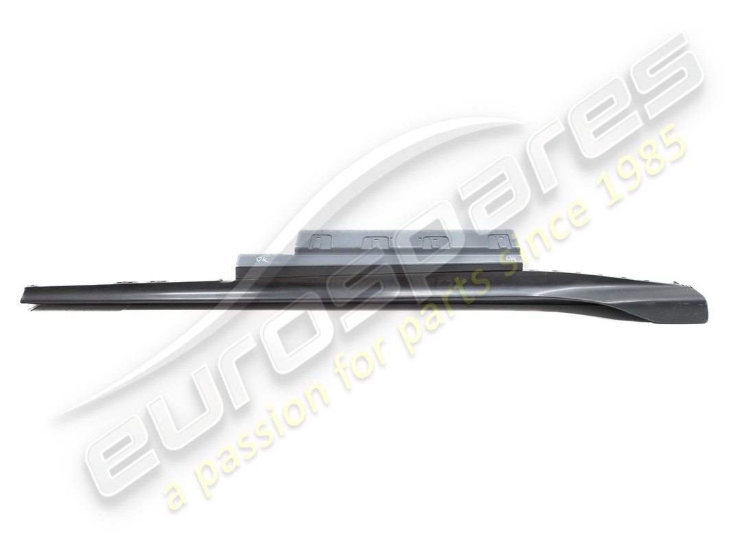 new ferrari complete lh outer sill cover. part number 985872208 (1)