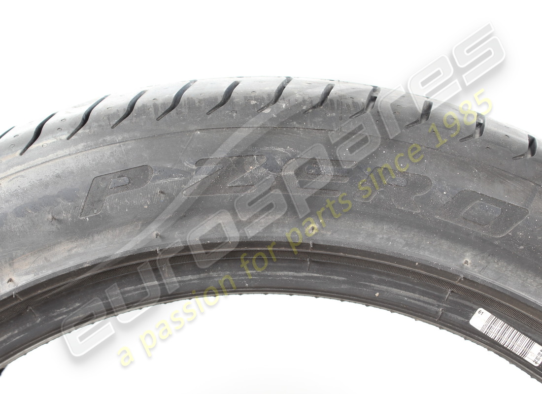 new maserati 295/40r20 110y xl pzero mgt. part number 670034882 (3)