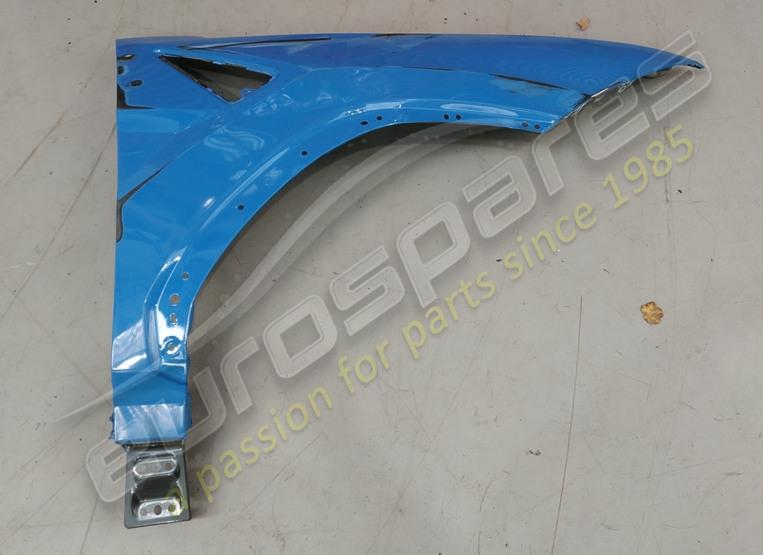 DAMAGED Lamborghini RH FRONT FENDER . PART NUMBER 4ML821106A (1)