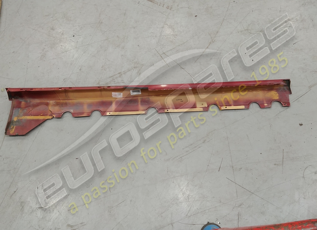 DAMAGED Lamborghini ROCKER COVER, LEFT . PART NUMBER 400853563 (1)