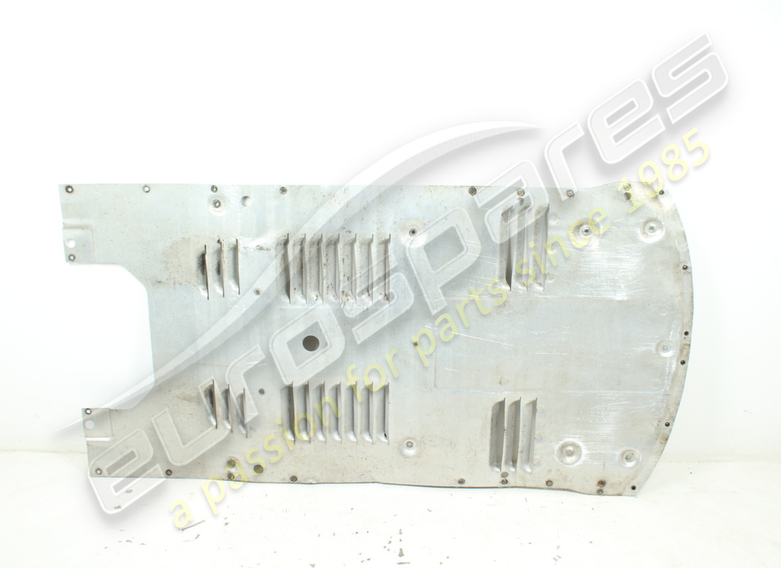 used aston martin undertray, front. part number ag435e209ba (2)