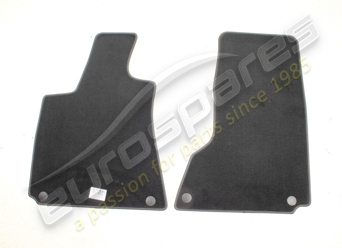 new maserati front mats kit black. part number 673004332 (1)